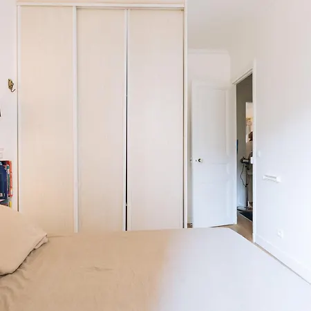 Family Spacious&central 1bd Apart For 4 Parijs